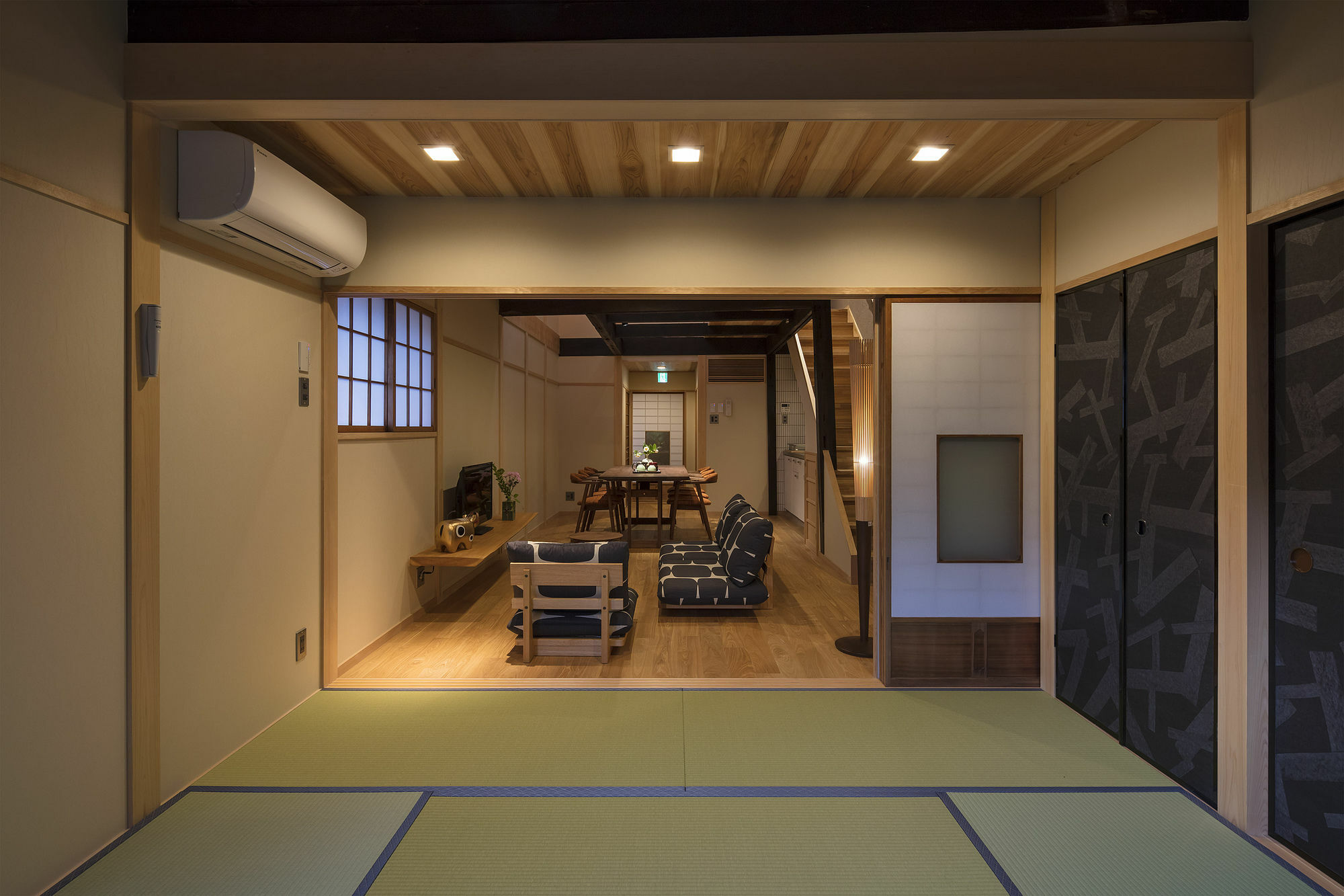 京都市 嶋原 懐傳 町家ヴィラ エクステリア 写真