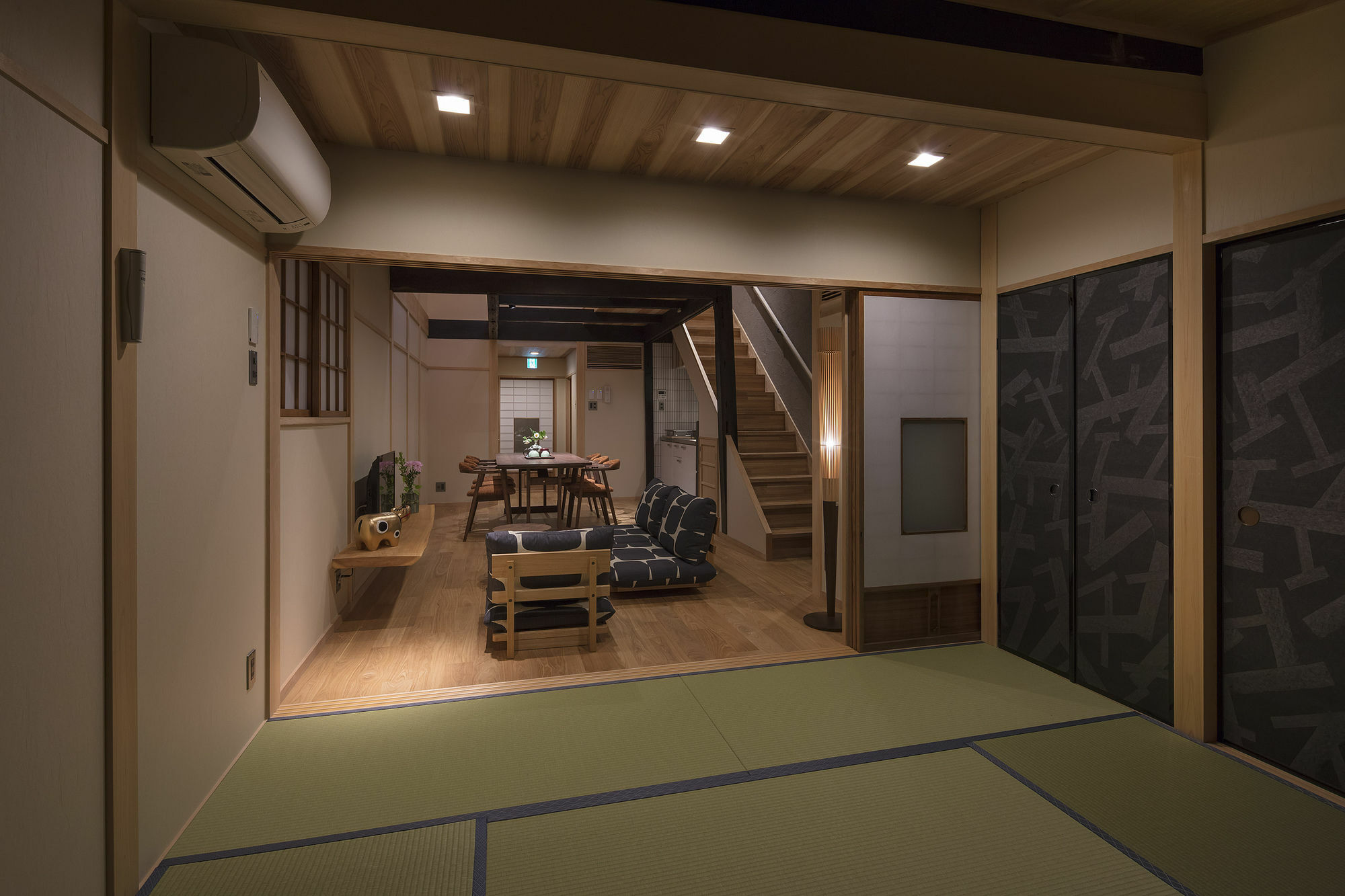 京都市 嶋原 懐傳 町家ヴィラ エクステリア 写真